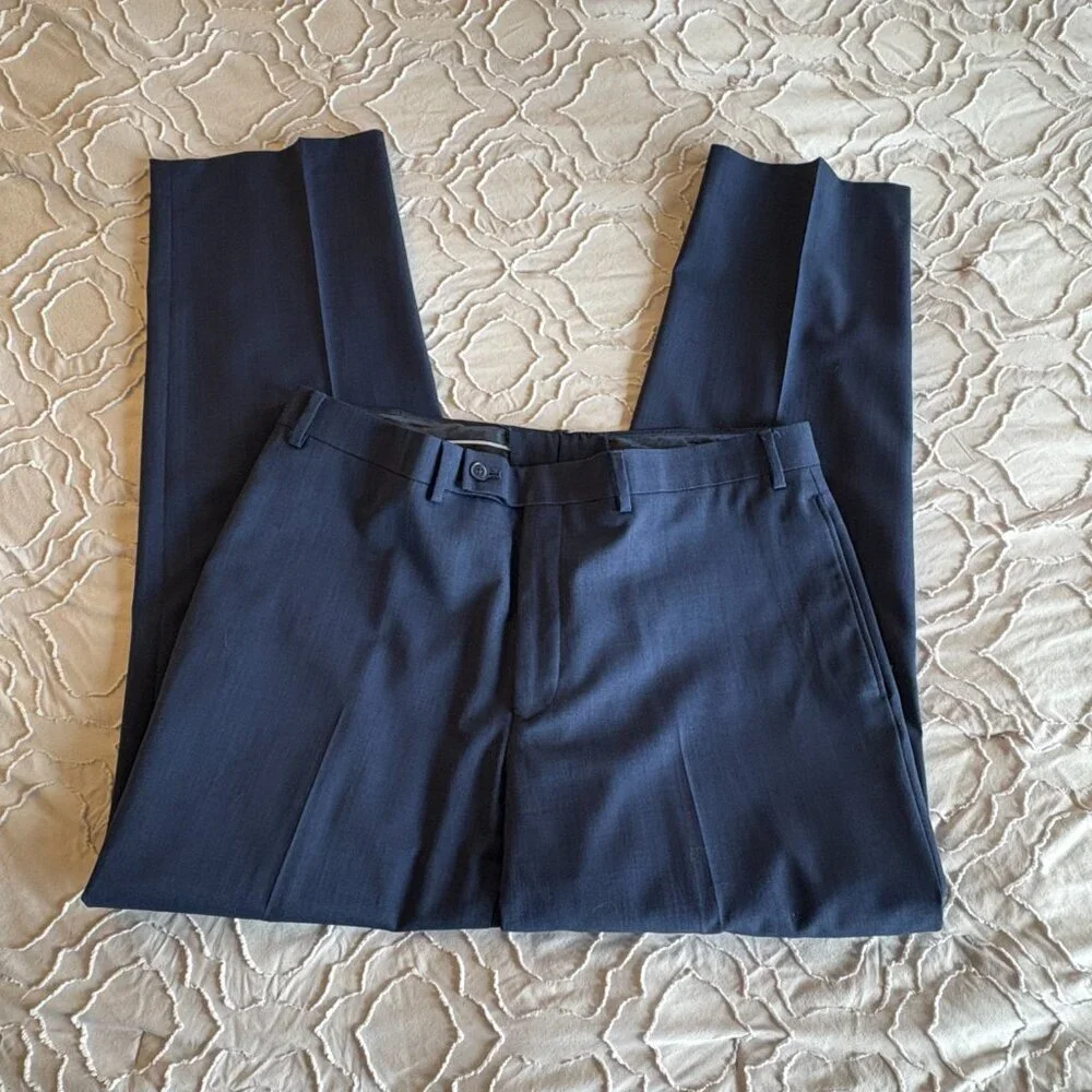 Collection by Michael Strahan Modern Fit Navy Suit